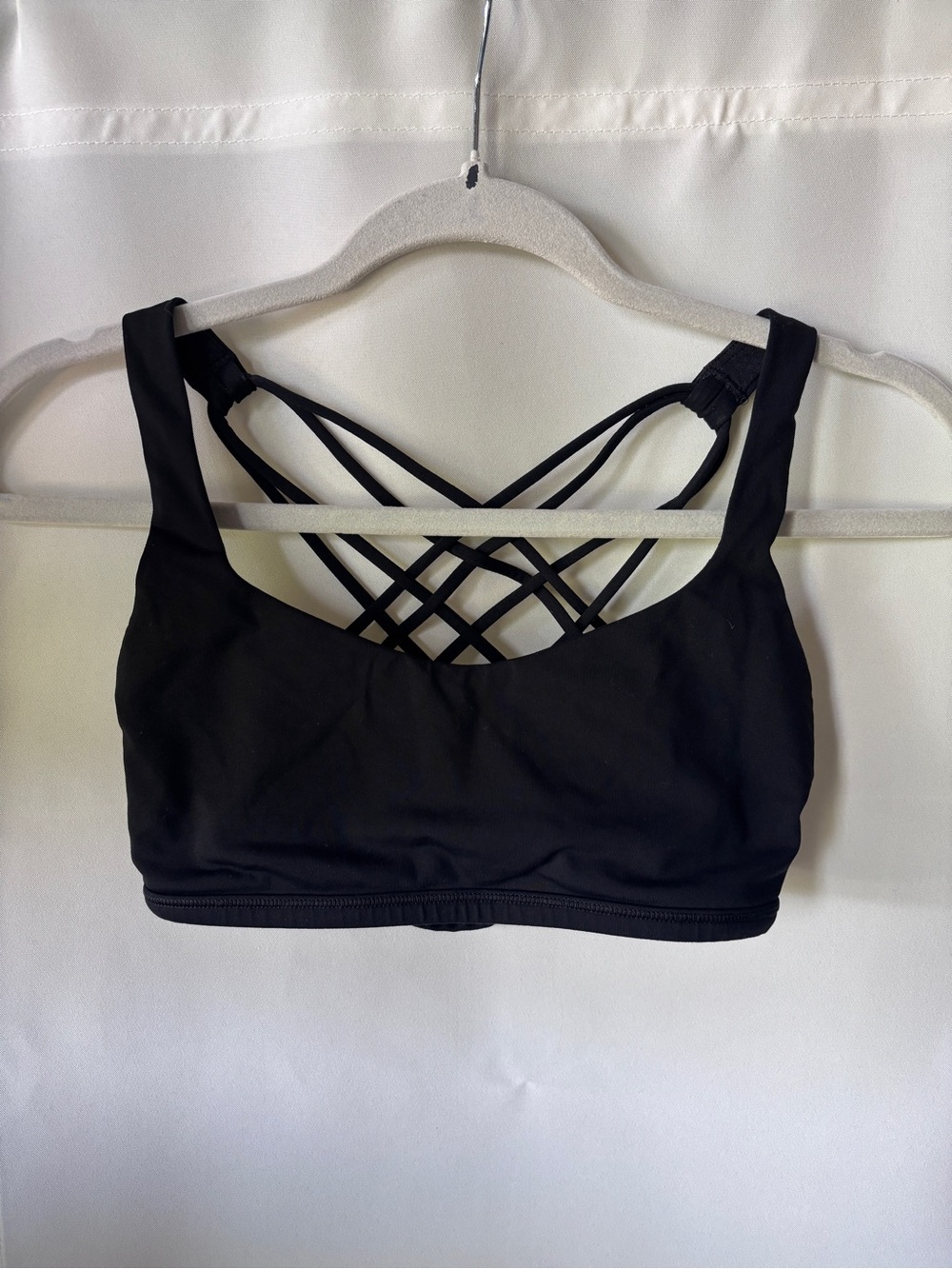 lululemon athletica Black Crisscross Back Sports Bra